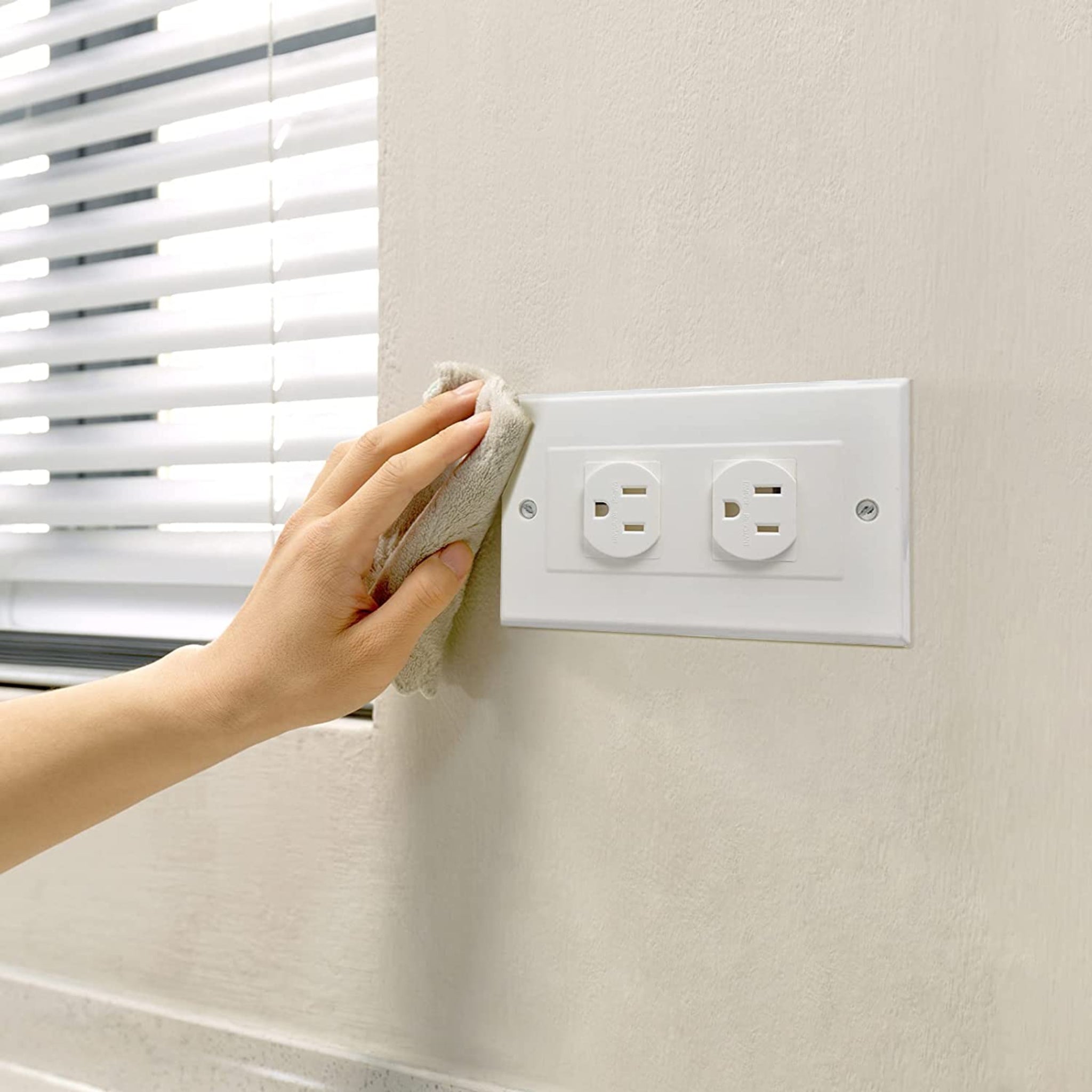 Outlet Wall Safe Security Secret Hidden Box Covert Hidden Safe as the Socket In